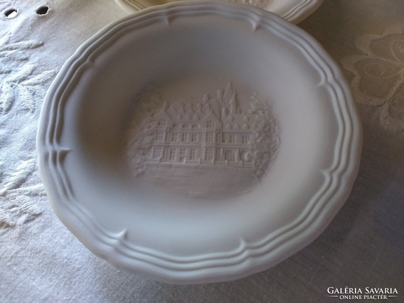 Biscuit bowls, special embossing