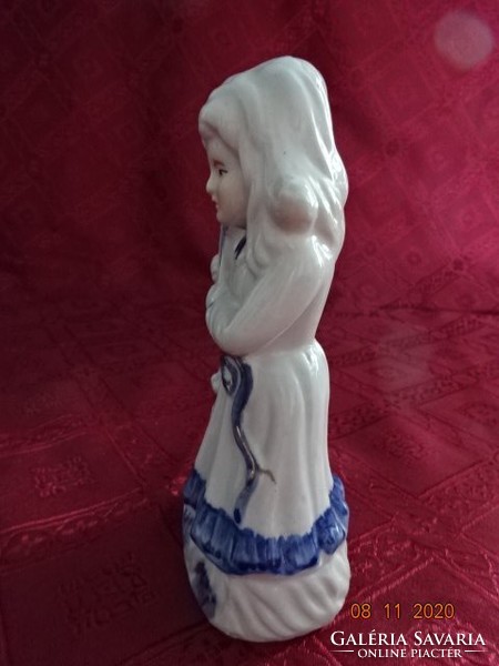 Porcelain figure, musical girl with the kitten, height 15 cm. He has!