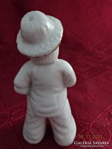 Porcelán figurális szobor, kisfiú kalapban, magassága 10 cm. Vanneki!