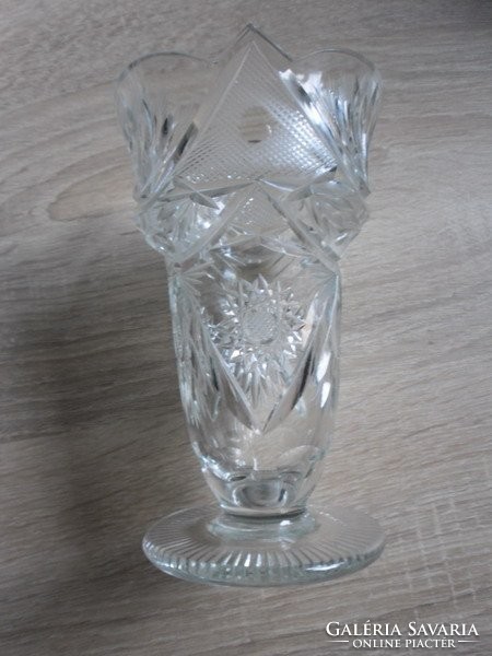 Base crystal vase