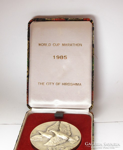 Hiroshima, Marathon World Cup 1985 commemorative medal.