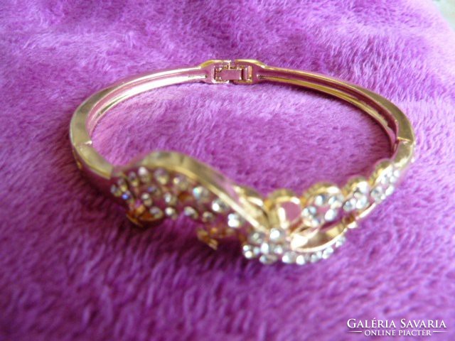 Crystalline gold filled bracelet