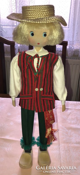 Lithuanian folk costume dolls