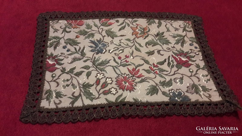 Old tapestry tablecloth 137.