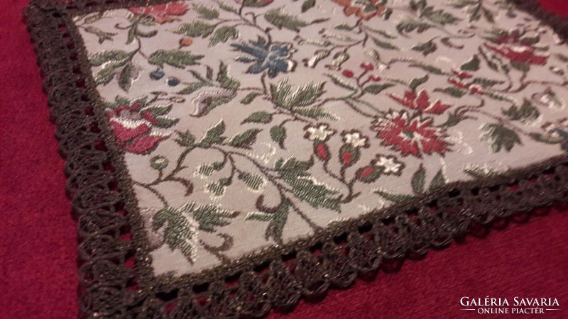 Old tapestry tablecloth 137.