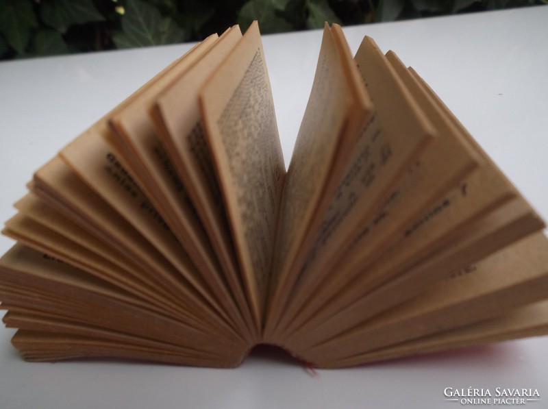 Könyv - MINI - LILIPUT -  régi - Német - Olasz szótár - 5 x 3,5 x 1,8 cm - hibátlan