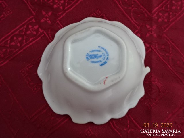 Cluj porcelain leaf-shaped centerpiece, diameter 9.5 cm. He has!