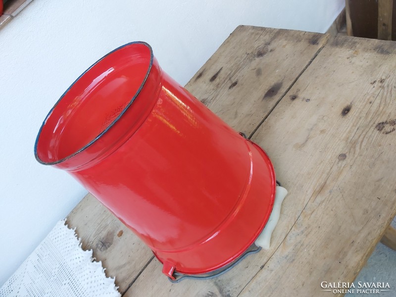 Red enamel, enameled bucket, bucket, nostalgia piece, peasant decoration