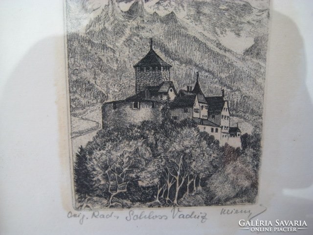 Lichtensteini rézkarc  ,  a főváros , Vaduz , várával   ,  szignózva  kb  20 x 15 cm