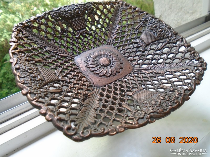 Empire casting openwork embossed flower basket pattern with grape pattern base, offering