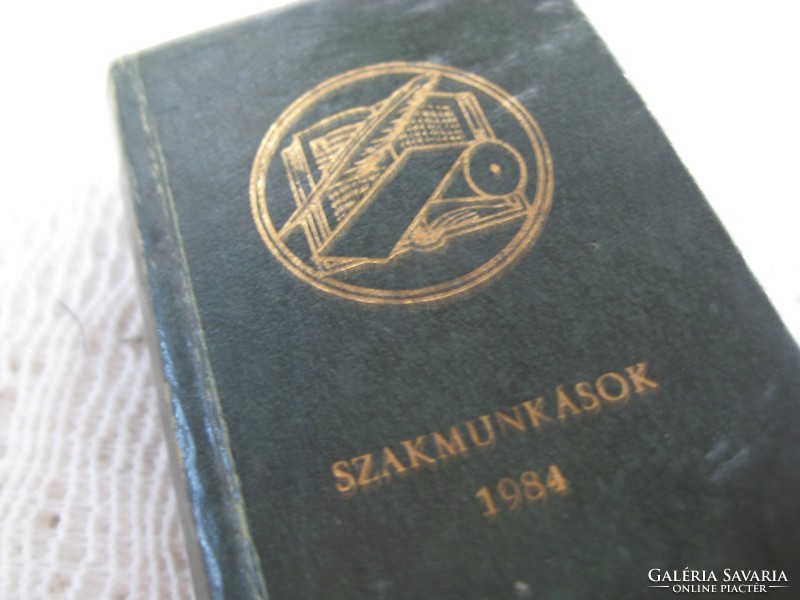 Mini book, list of skilled workers in the Hungarian paper industry 1984, according to paper factories and professions