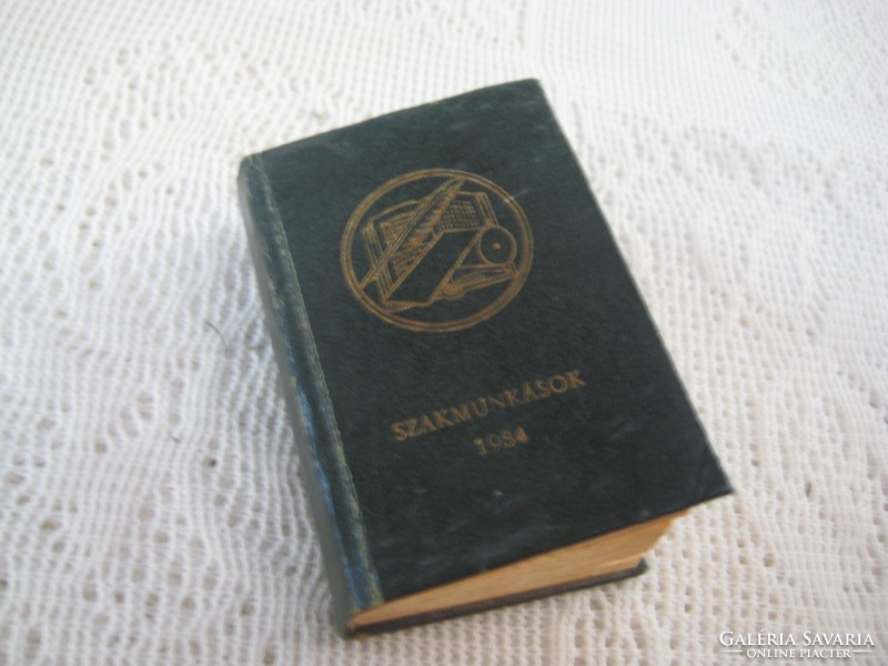 Mini book, list of skilled workers in the Hungarian paper industry 1984, according to paper factories and professions