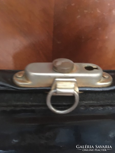 Bernele lockable French handbag from the 1960s
