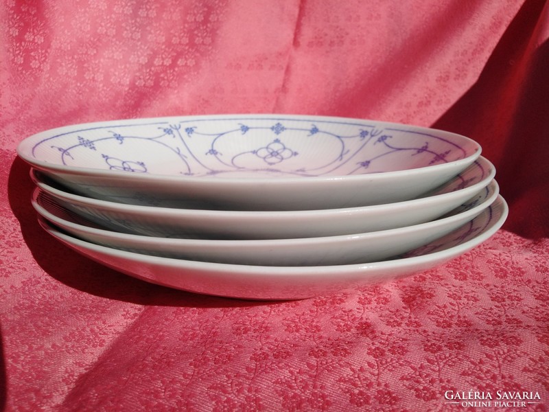 Deep plate with Immortelle pattern