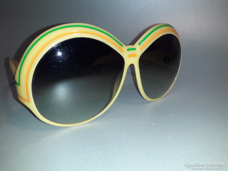 Unique vintage full retro Christian Dior 2040-70 sunglasses from the 1970s
