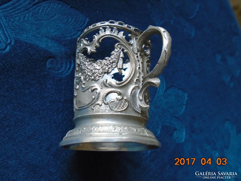 Before 1910 d.R.G.M.158585 Pewter cup holder with garland with German imperial mark