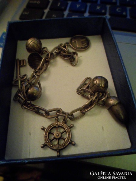 Antique silver bracelet/jutsu