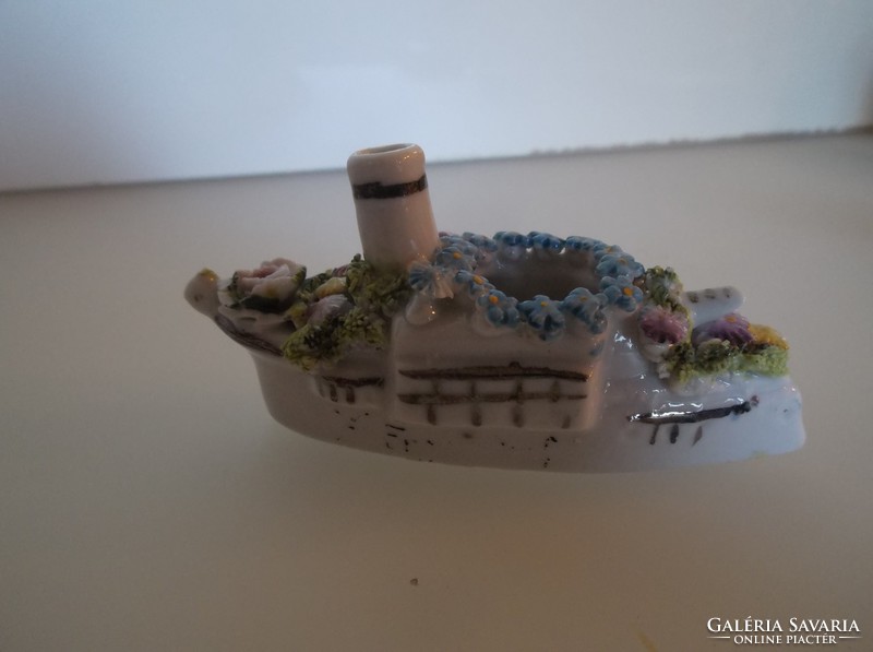 Candle holder - antique - ship-shaped - 9 x 4 x 3.5 cm - full of small flowers