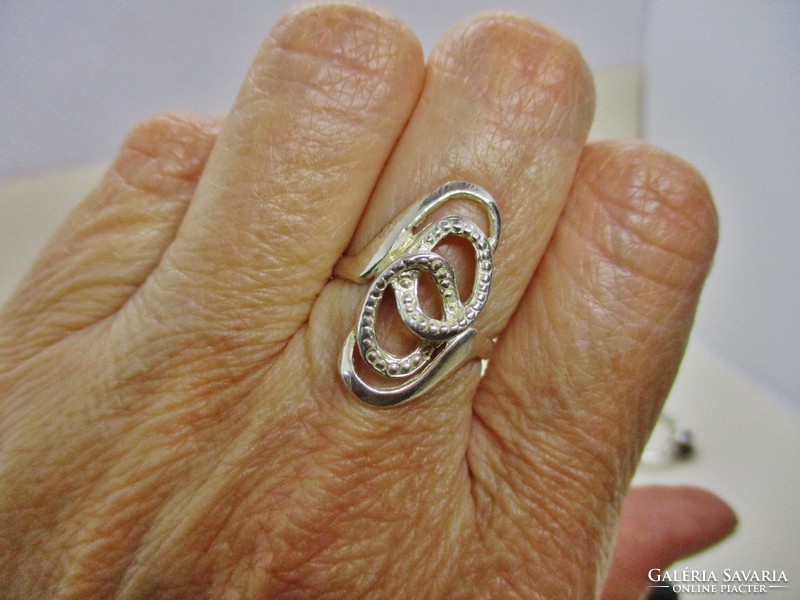 Szépséges gyémánt metszett ezüst gyűrű