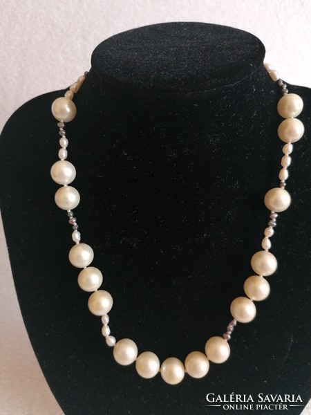 A string of pearls decorated with real pearls
