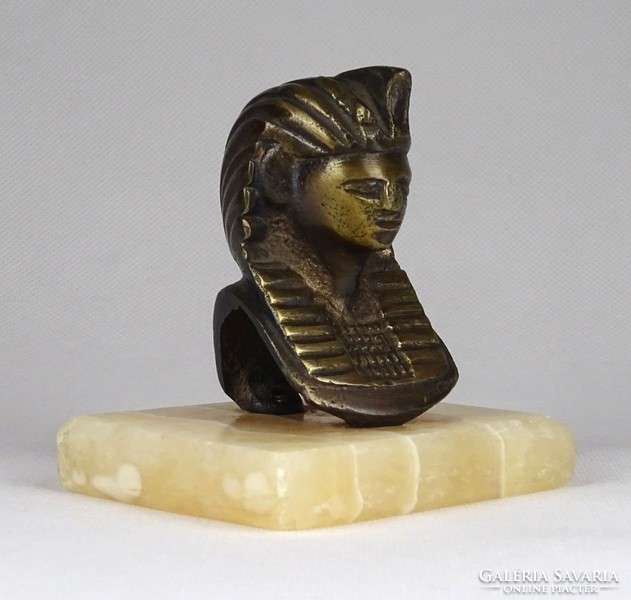 1B779 Egyiptomi fáraó fej réz Tutanhamon halotti maszk alabástrom talapzattal