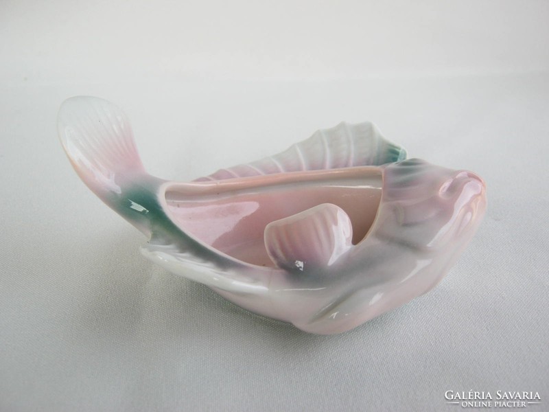 Zsolnay porcelán hal alakú tálka