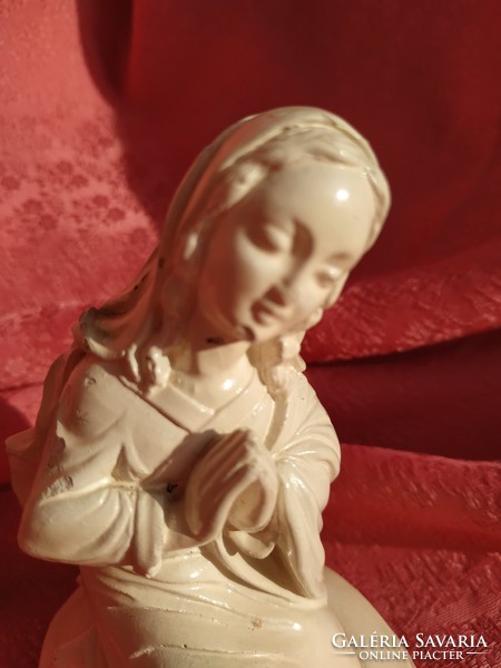 Virgin Mary praying with baby Jesus