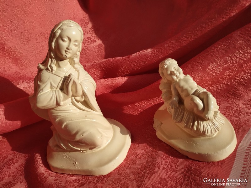 Virgin Mary praying with baby Jesus