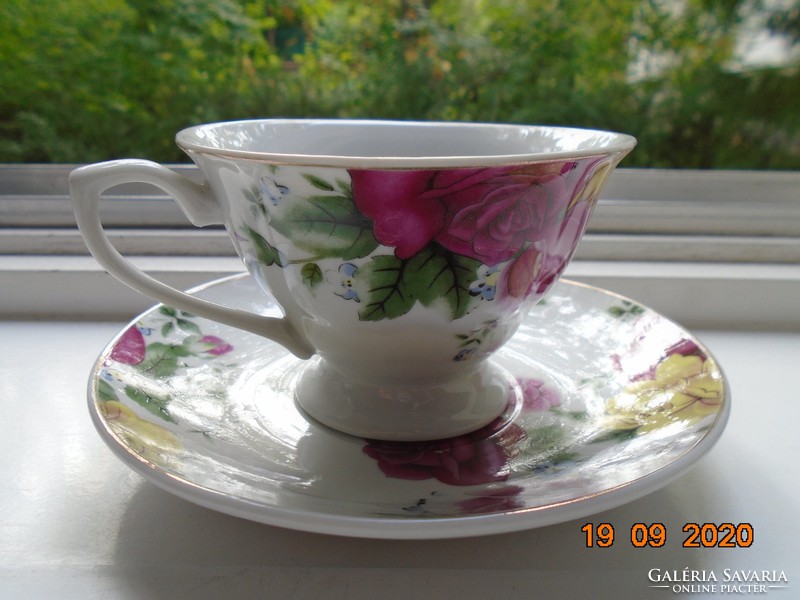 Spectacular roses with saucers and cups