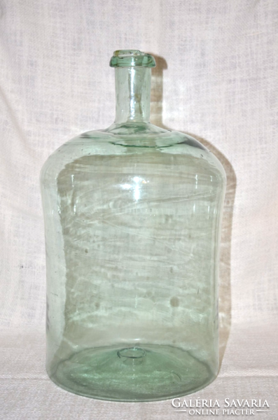 Nagy méretű szakított huta üveg palack rátétes nyakkal