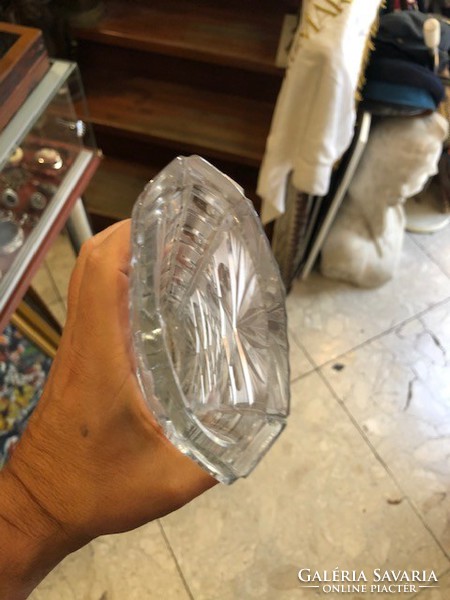 Ólomkristály váza a 20-as évekból, 21 cm magas, hibátlan darab.