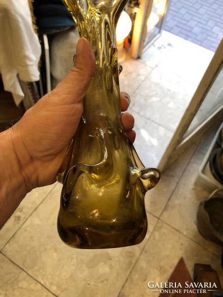 Üveg váza, 25 cm magas, hibátlan állapotban.