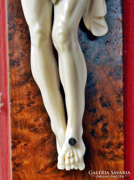 50. Antique ivory Jesus Christ (17.8 Cm), 40 cm marquetry crucifix, meticulous cross, corpus