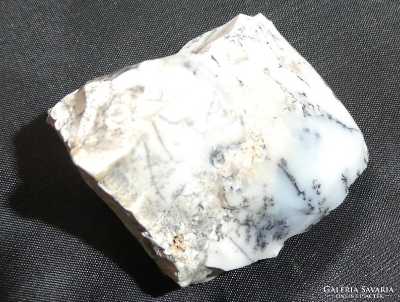 Natural ordinary opal mineral with dendritic patterns (merlinite). 43 Grams