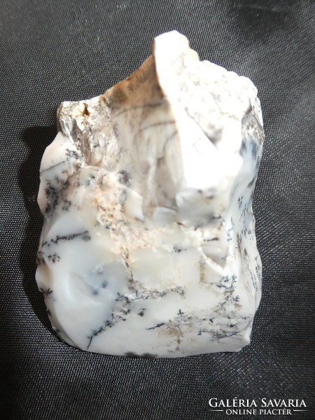 Natural ordinary opal mineral with dendritic patterns (merlinite). 43 Grams