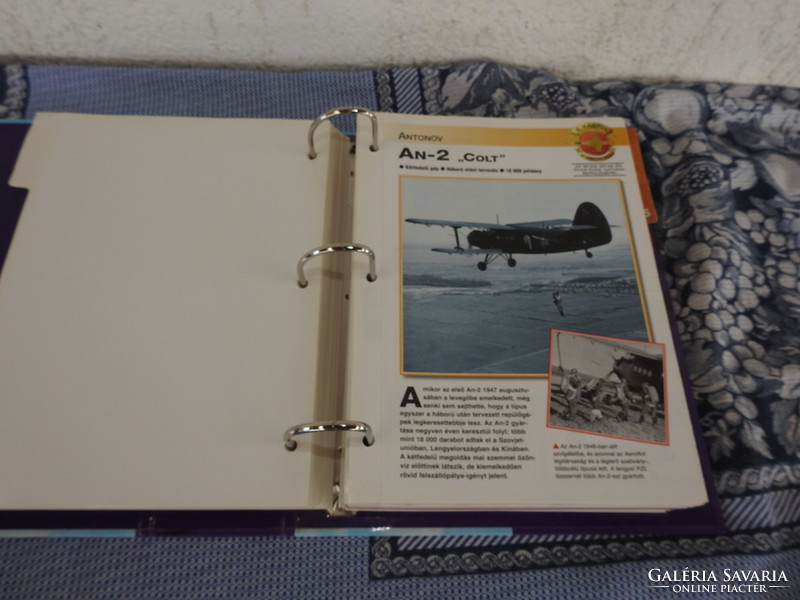 A világ repülőgépei - kapcsos könyv
