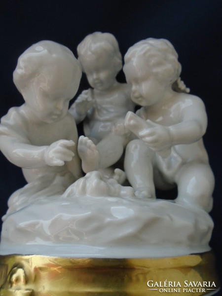 XVIII sz.Antik Nápolyi porcelán 1771-1789 jelzéssel és formaszámmal csak nem 250 éves hibátlan