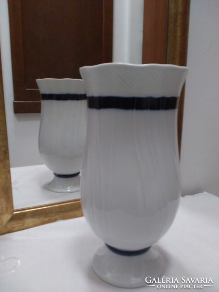 Raven cobalt blue white porcelain flower vase