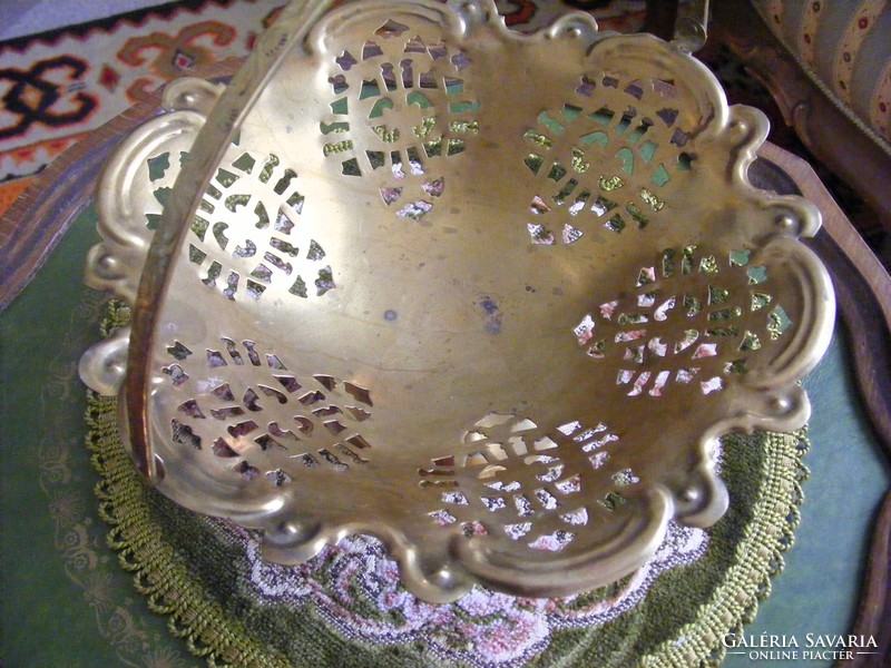Beautiful, brass footed tray or bowl, centerpiece, with a beautiful openwork pattern, fold-down handle