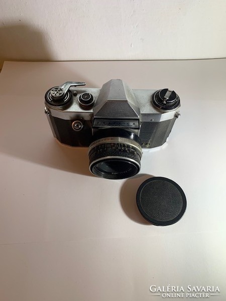 Praktica nova camera with carl zeiss optics