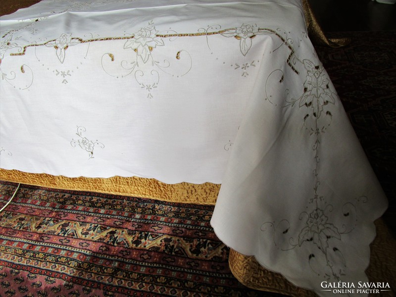 Art Nouveau meticulous embroidery embroidered tablecloth valuable Hungarian handicraft 1918