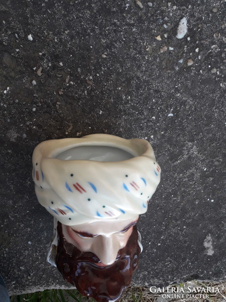 Figurális porcelán tartó edény)dohánytartó?)