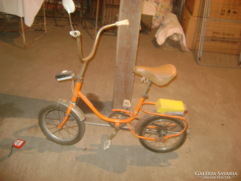 Retro children's bicycle, children's bicycle