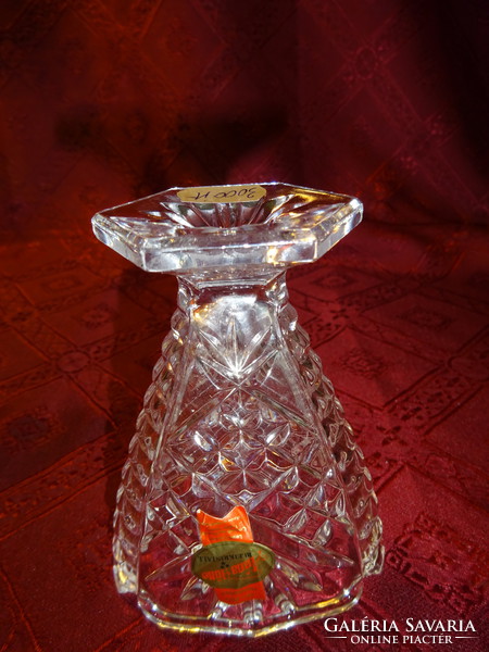 Ólom kristály váza, hatszögletű alapon ovális szájjal, magassága 11 cm. Vanneki!