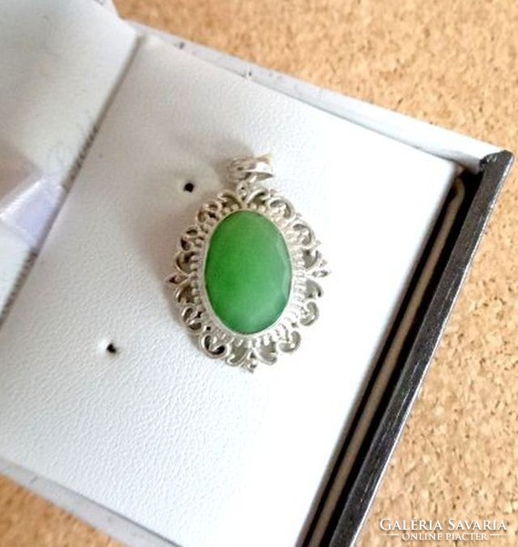 Beautiful pendant and chain with green stones