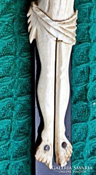 21. Antik CSONT Jézus Krisztus 15 cm, 43 cm-es talpas feszület, kereszt, korpusz. 1780.