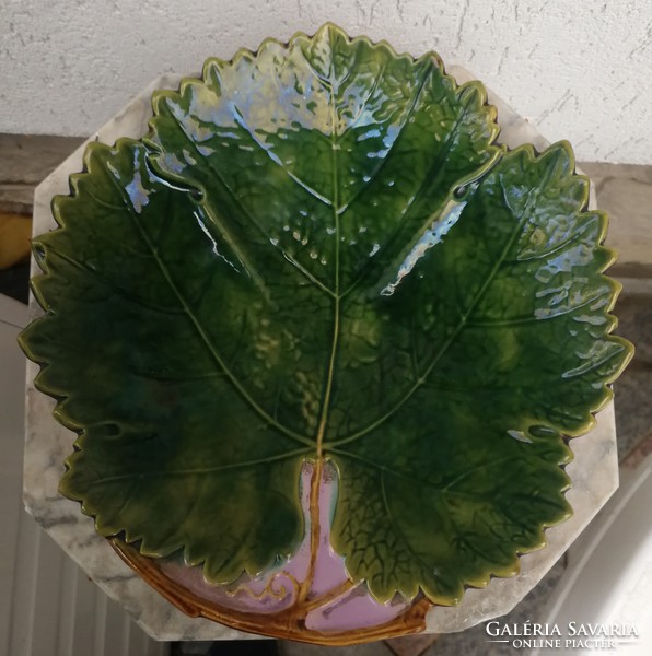 Szecessziós,Leveles majolika nagy kínáló asztalközép Eichwald színes kerámia, gyümölcs kináló!