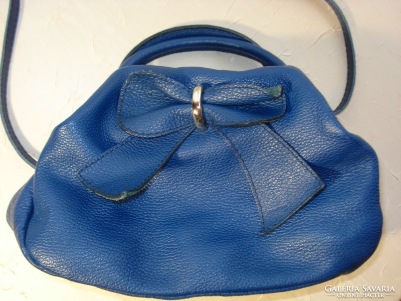 Firenze, Italian leather handbag with a special shape and decoration