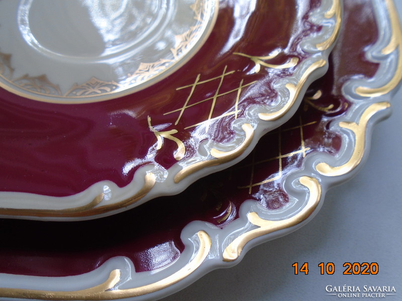 1895 A novel baroque embossed burgundy tea breakfast set with gold patterns