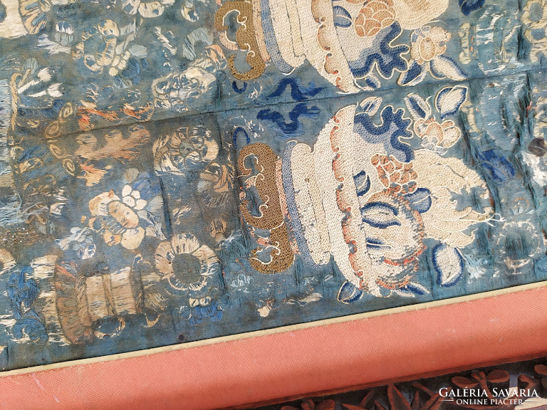 Antik kínai selyem kép selyemkép fa tálcában sérült kopott Ázsia Kína